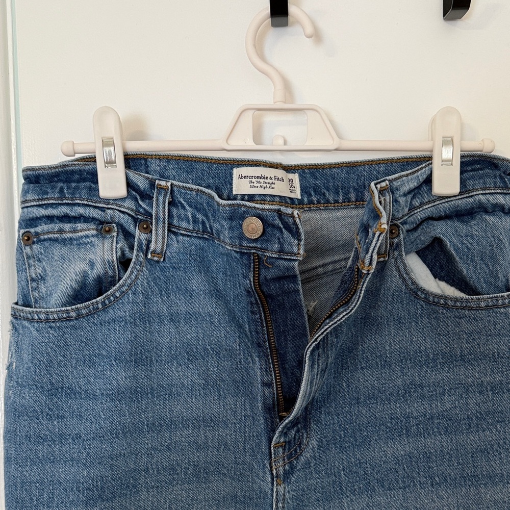 Abercrombie & Fitch 90s Straight Ultra High Rise Denim Jeans size 10